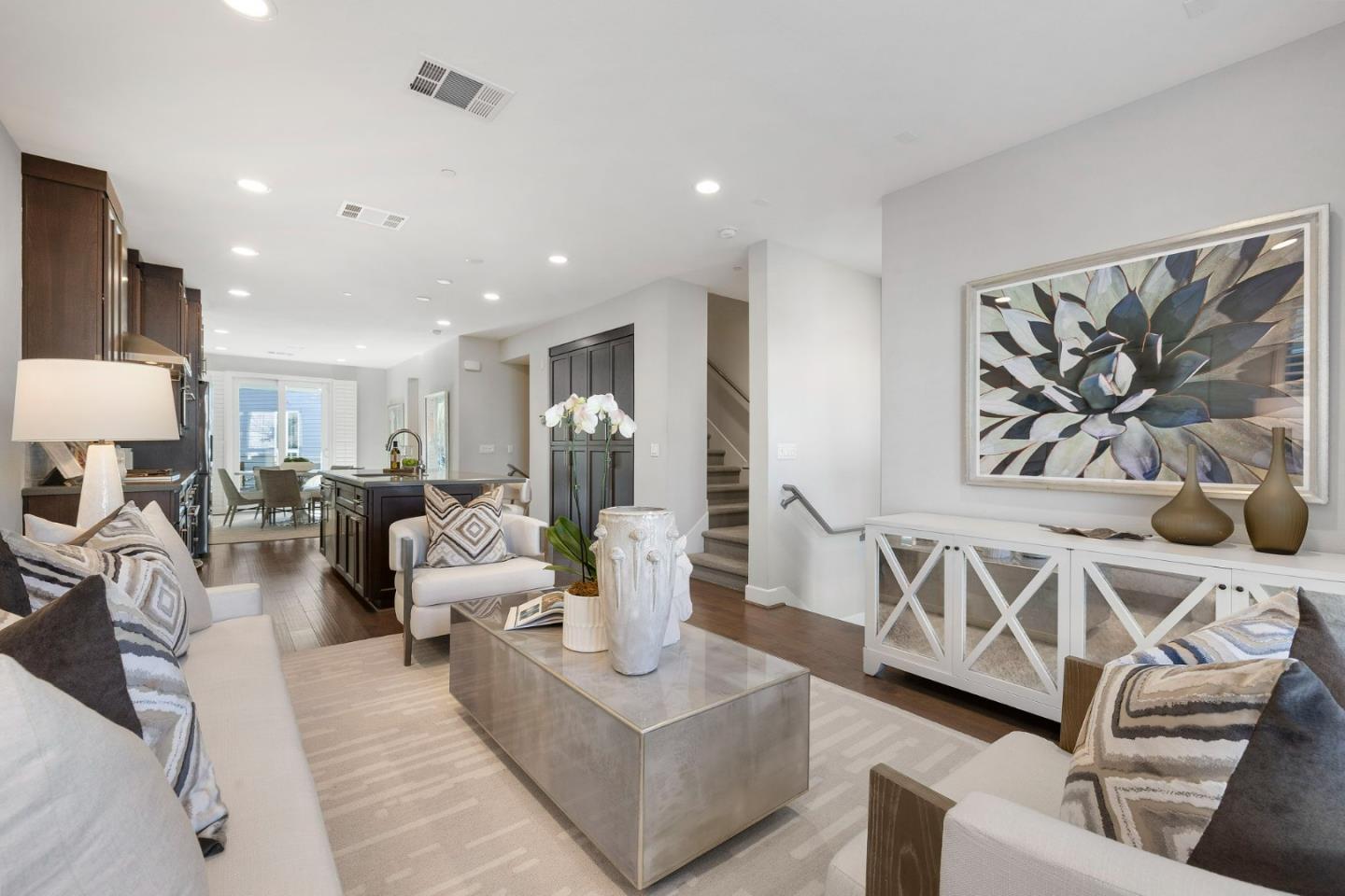 120 Franklin Parkway