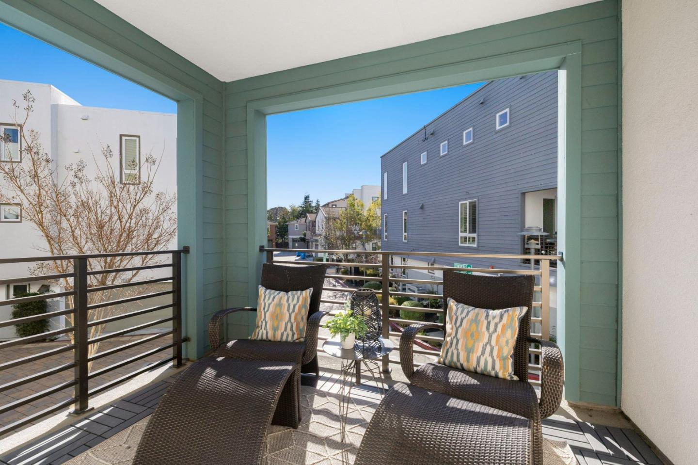 120 Franklin Parkway