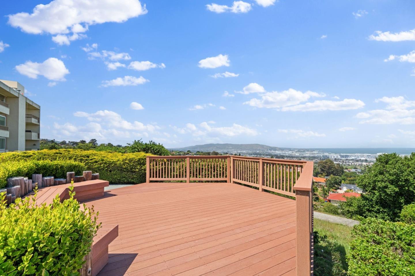 320 Vallejo Drive 22