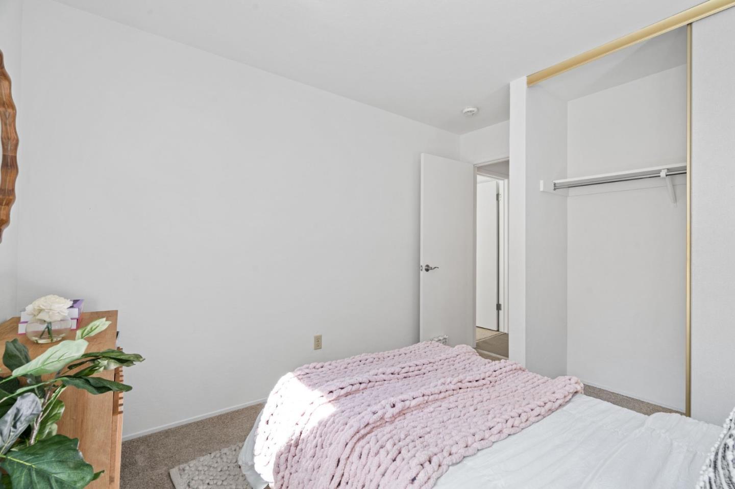 320 Vallejo Drive 22