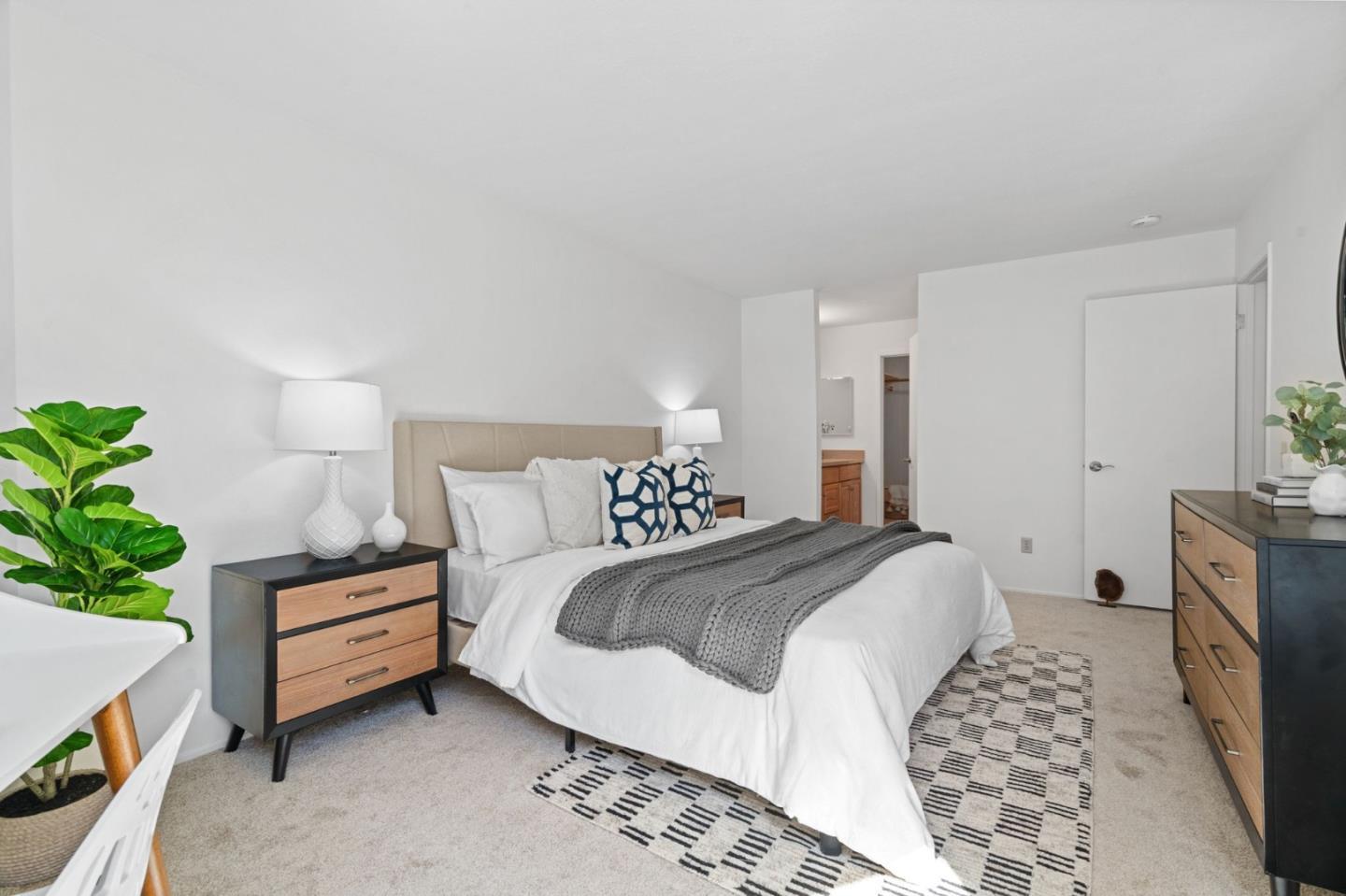 320 Vallejo Drive 22