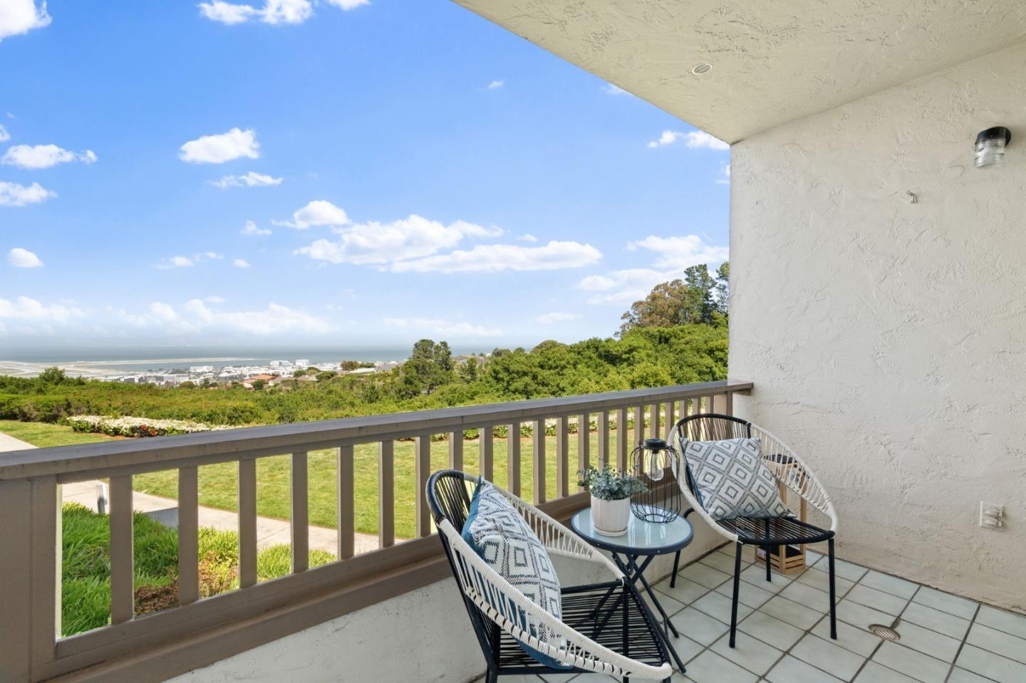 320 Vallejo Drive 22