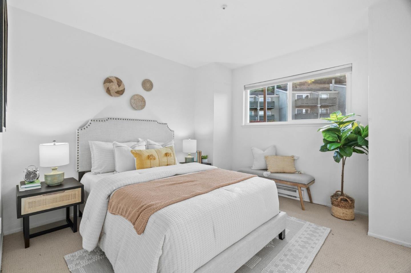 4000 Farm Hill Boulevard 204