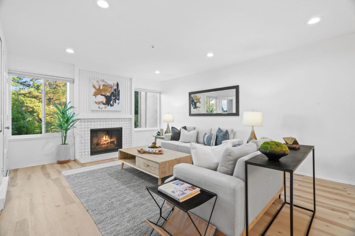 4000 Farm Hill Boulevard 204