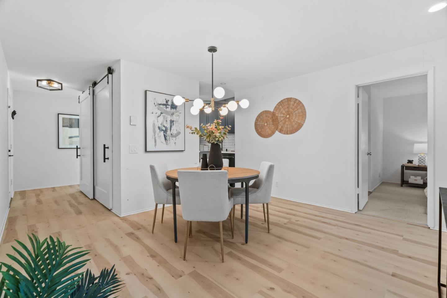 4000 Farm Hill Boulevard 204