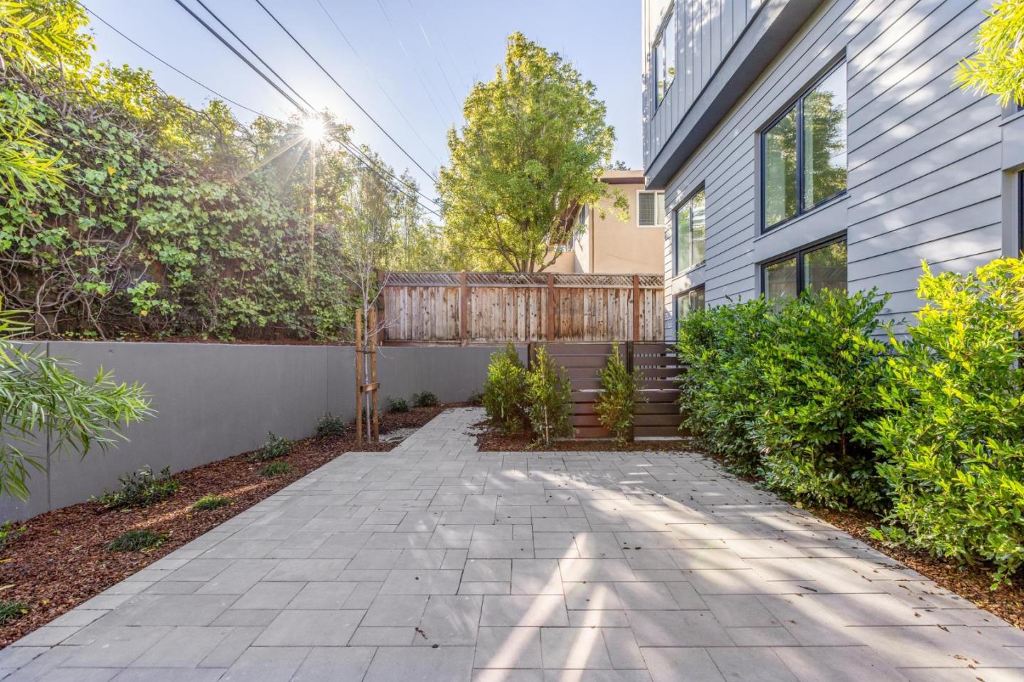 1433 Floribunda Avenue 8