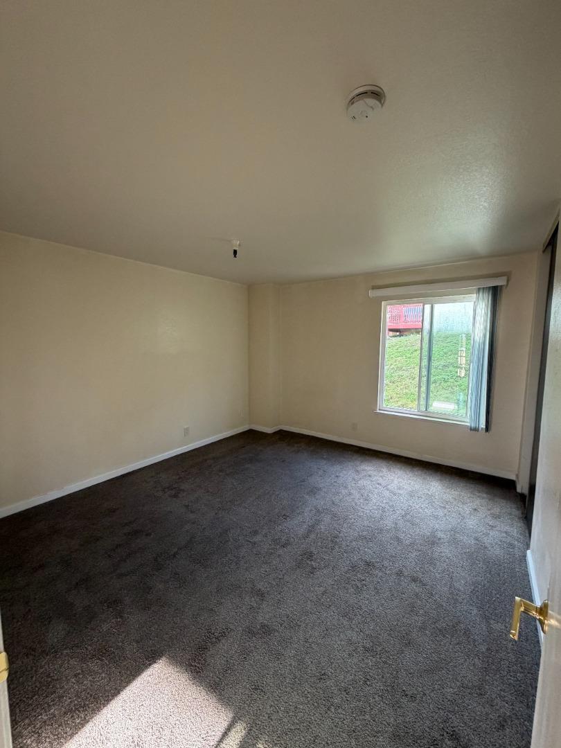 190 Eastmoor Avenue 10