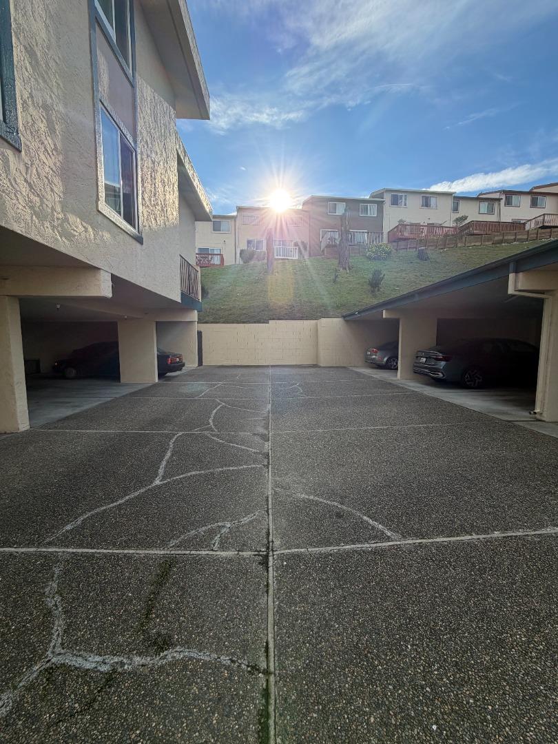 190 Eastmoor Avenue 10