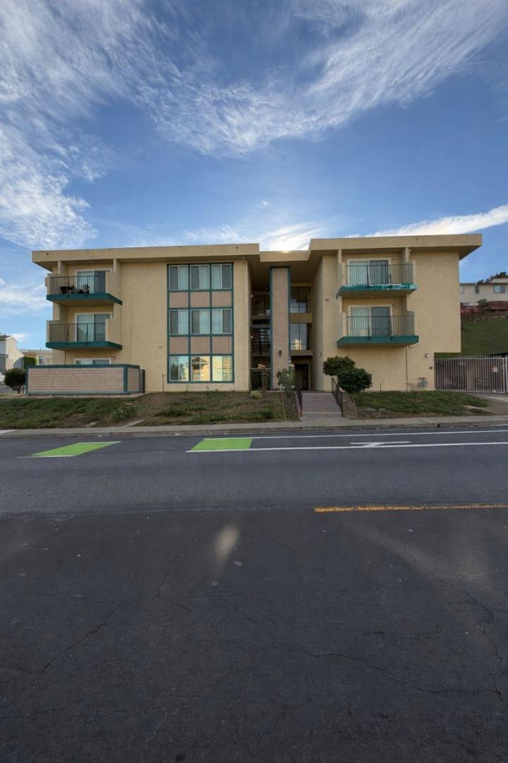 190 Eastmoor Avenue 10