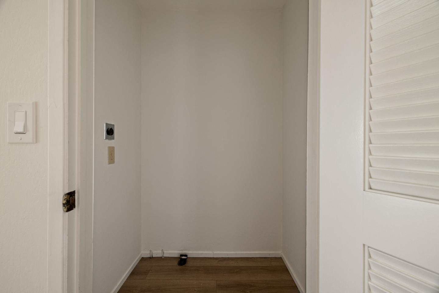 1945 Mount Vernon Court 16