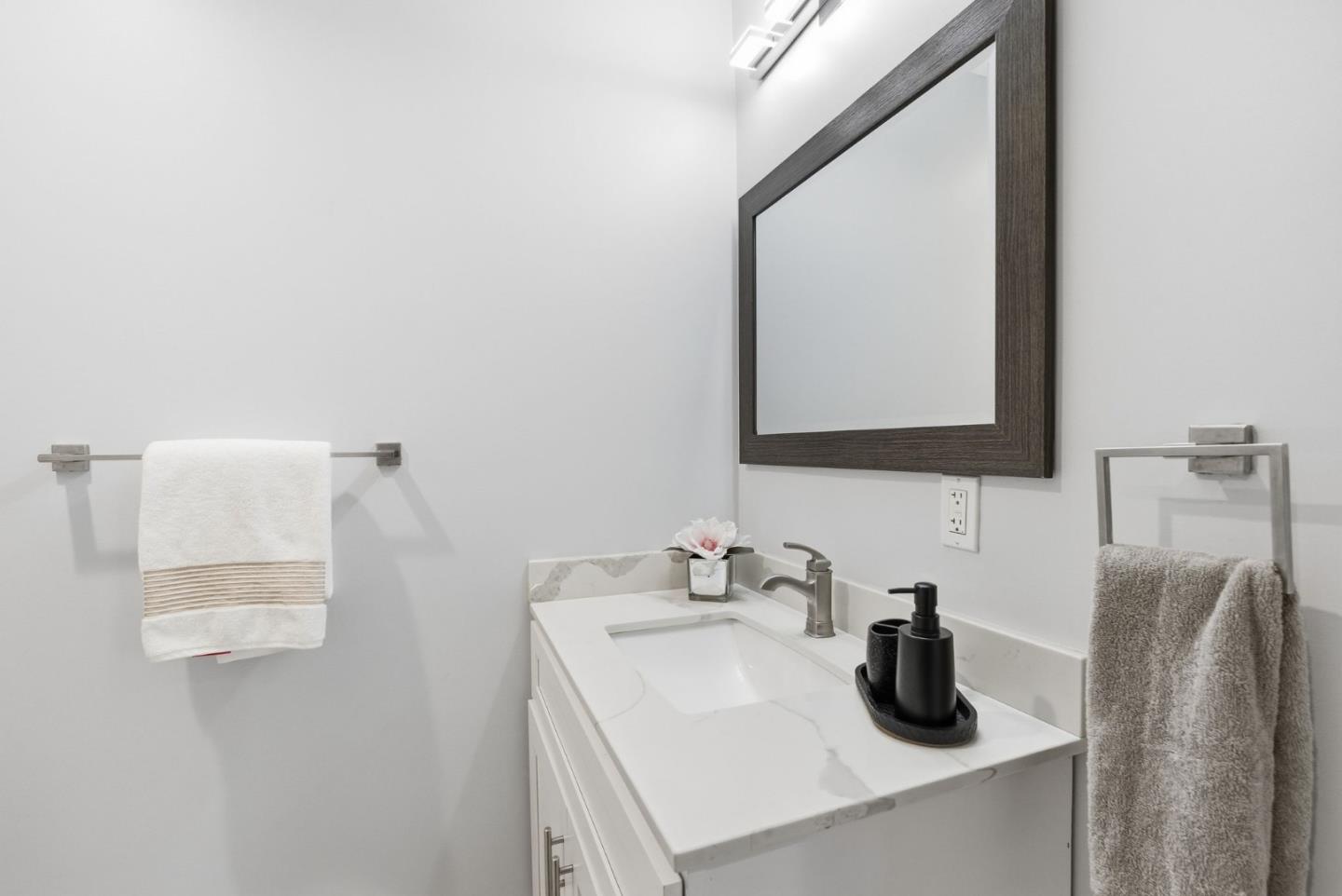 2212 Dumbarton Avenue