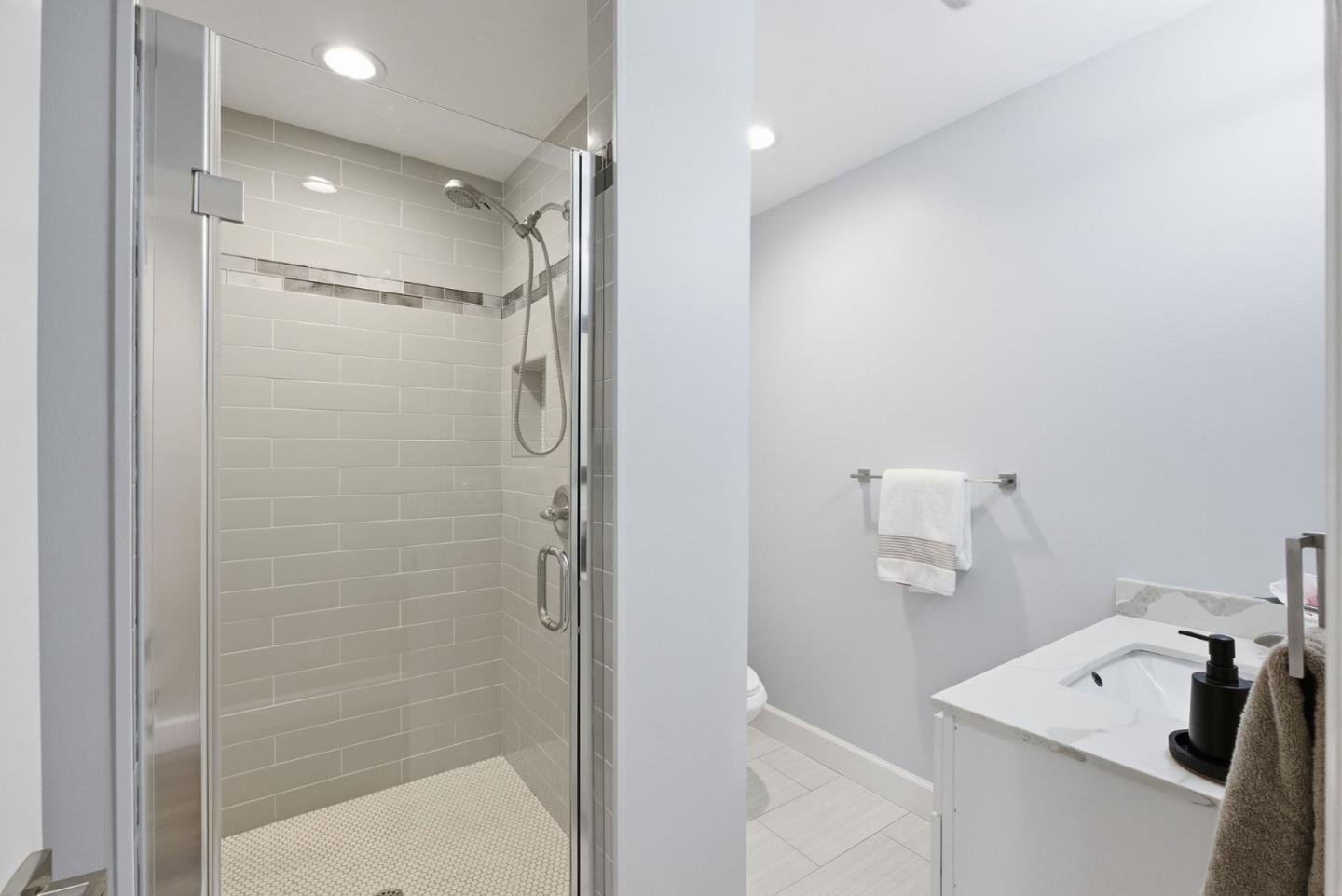 2212 Dumbarton Avenue