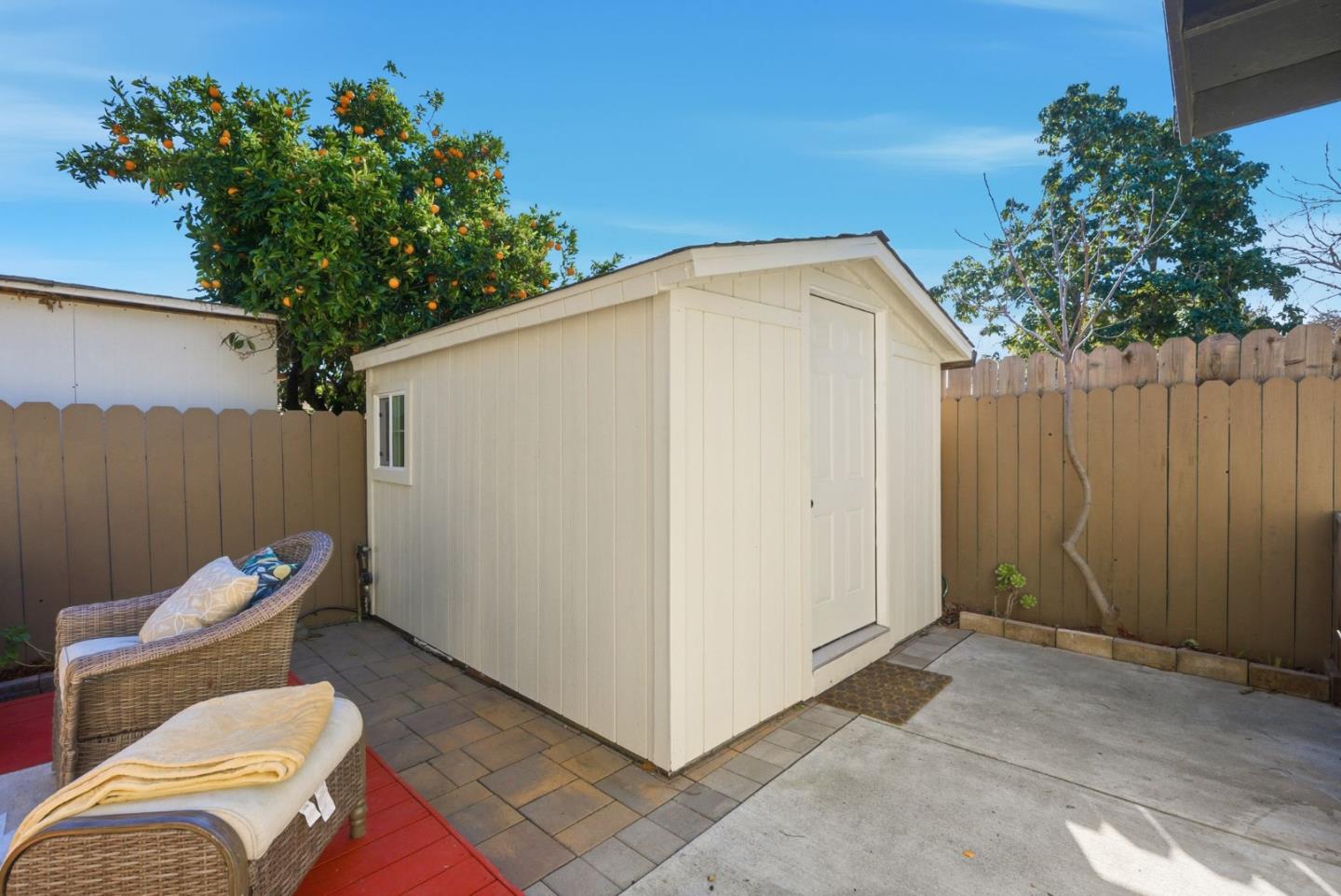 2212 Dumbarton Avenue