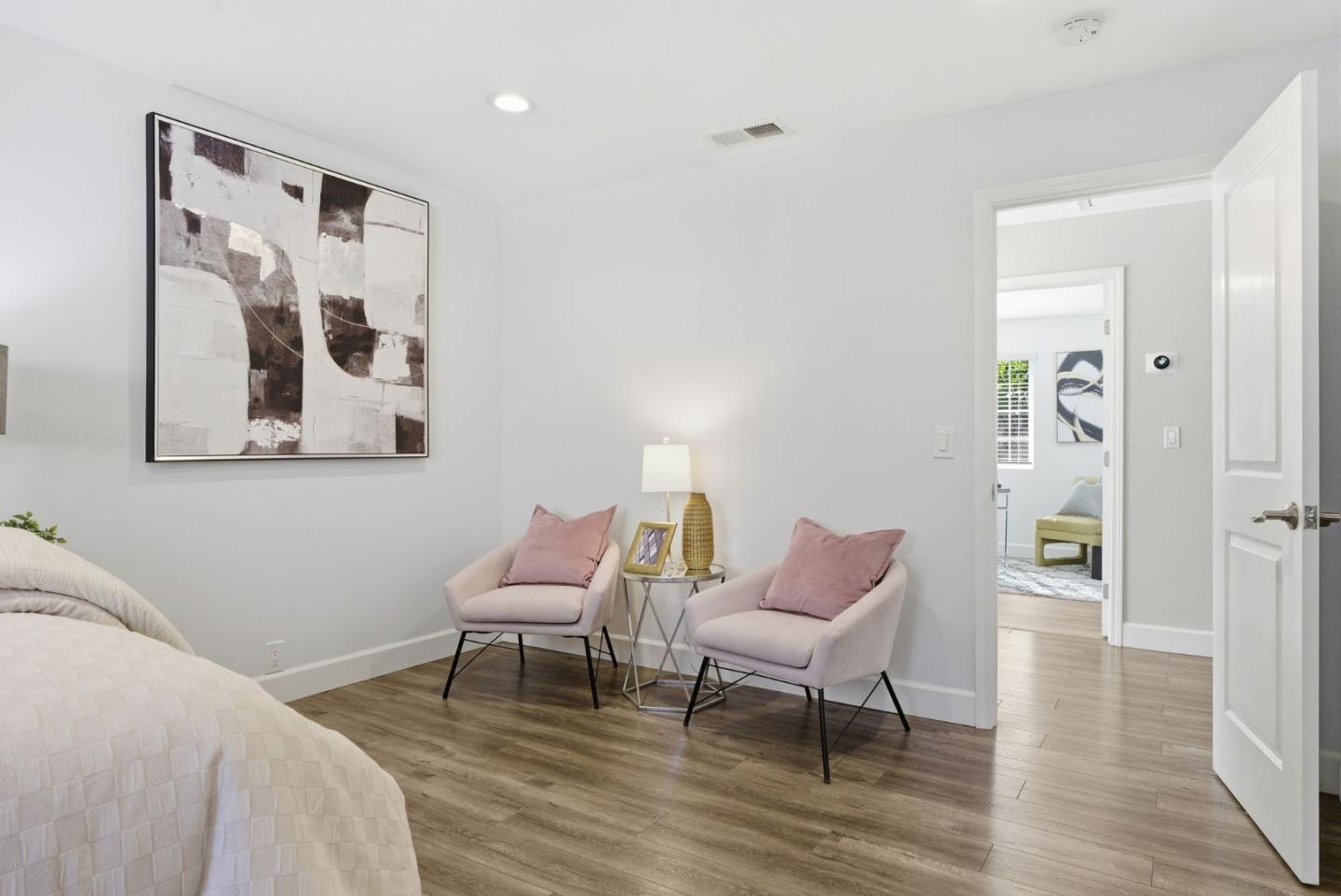 2212 Dumbarton Avenue