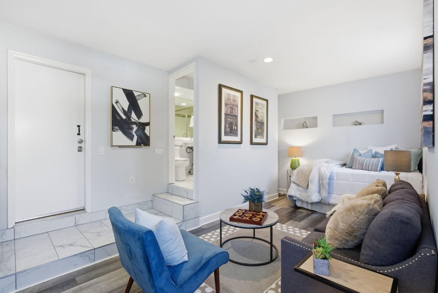 2212 Dumbarton Avenue