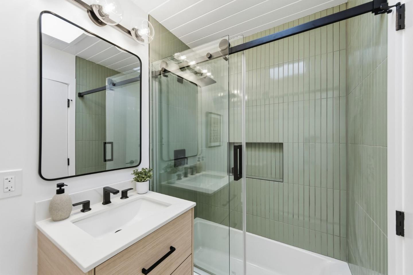 1907 Ticonderoga Drive