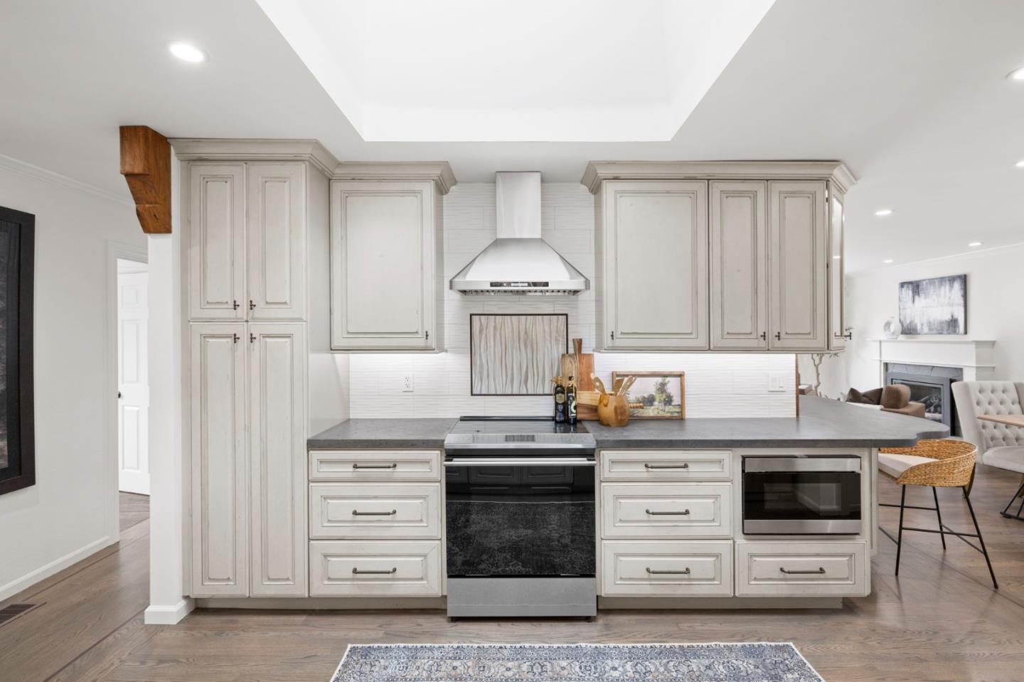 145 Devonshire Boulevard