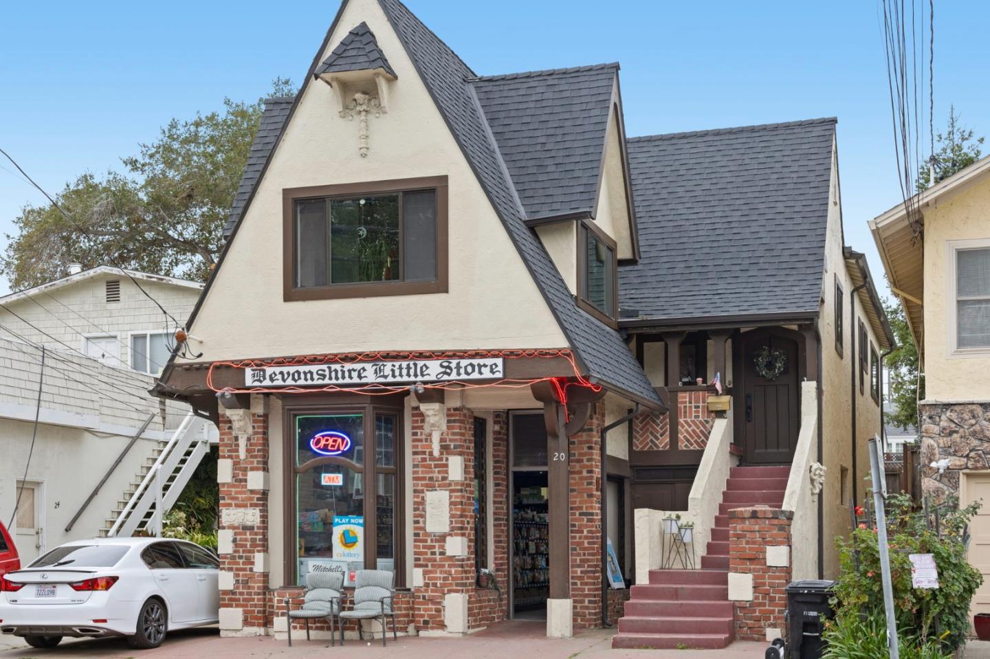 145 Devonshire Boulevard