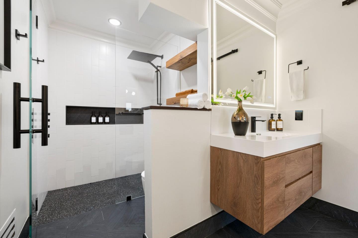 145 Devonshire Boulevard