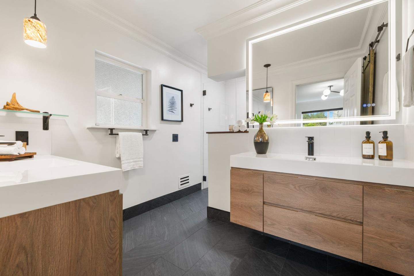 145 Devonshire Boulevard