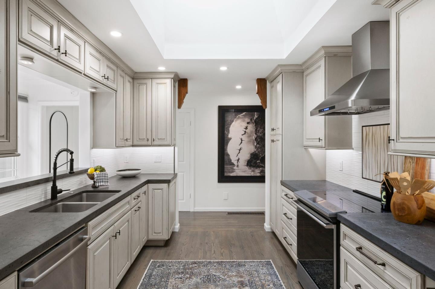 145 Devonshire Boulevard