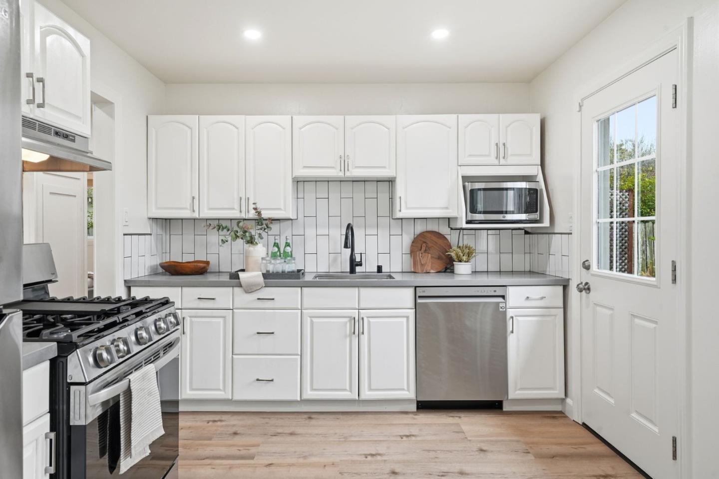 824 Arguello Boulevard