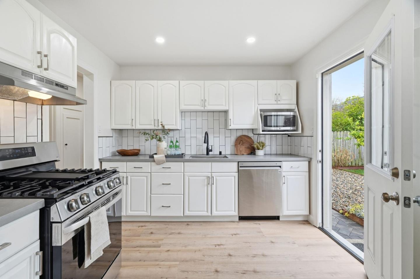 824 Arguello Boulevard