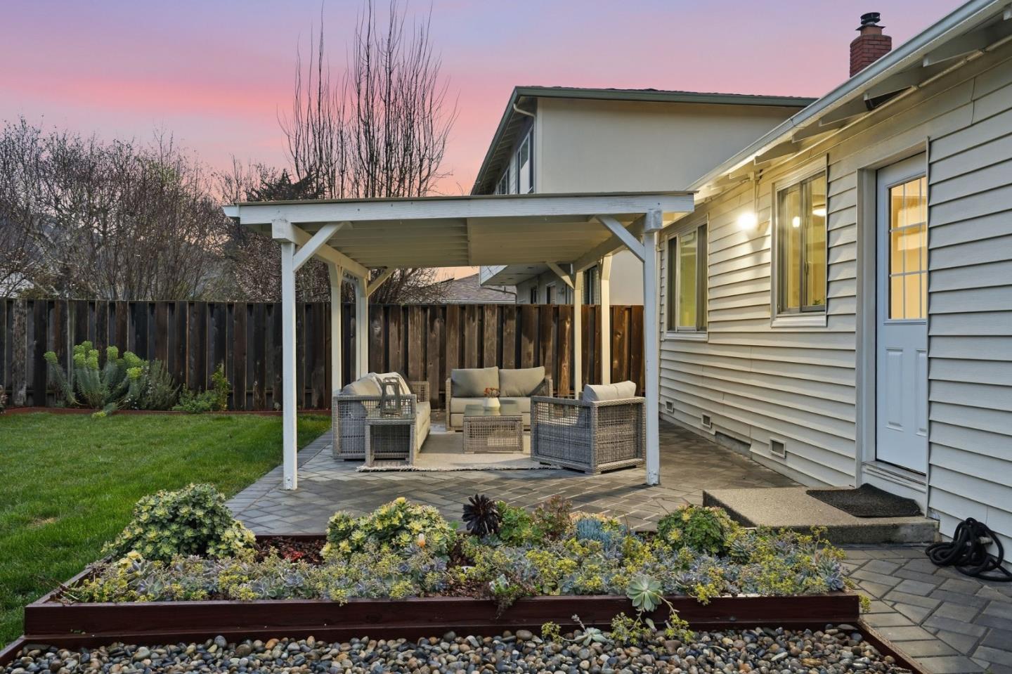 824 Arguello Boulevard