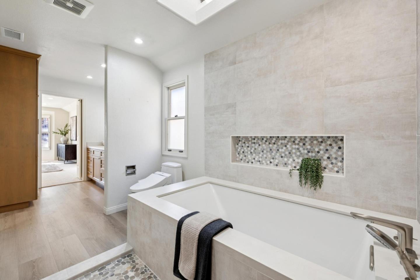 22208 Quinterno Court