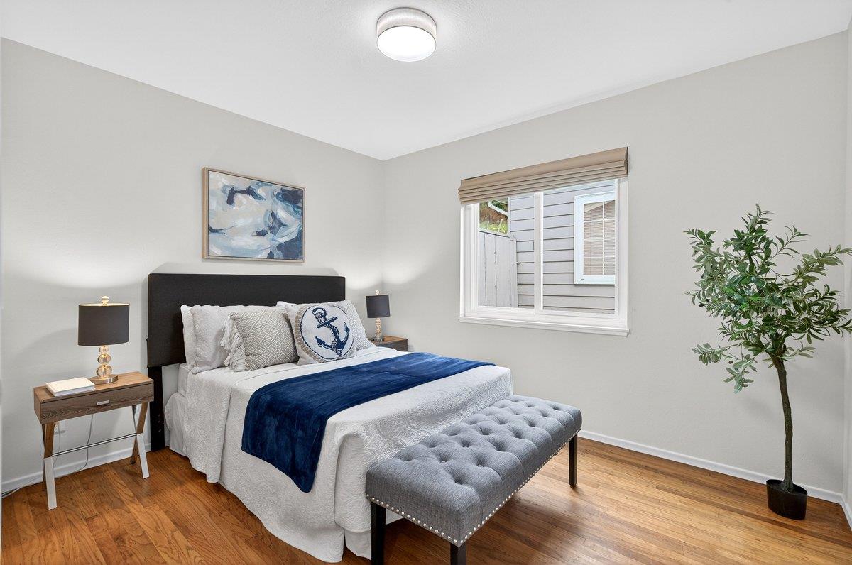 1559 Linda Mar Boulevard