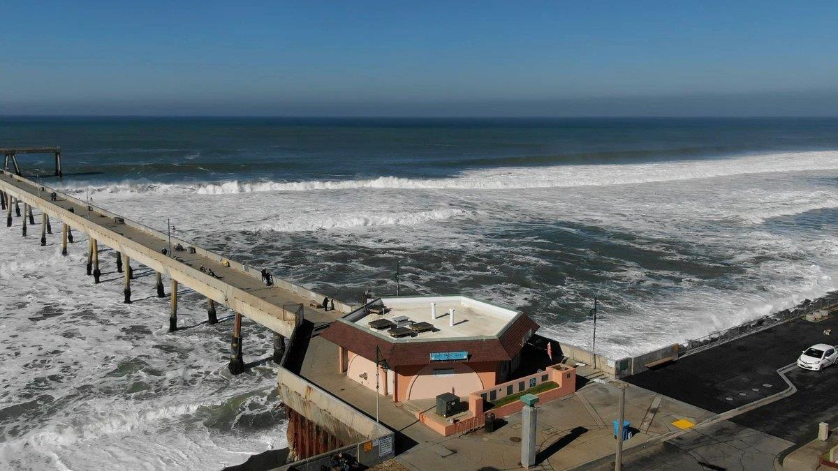 1559 Linda Mar Boulevard