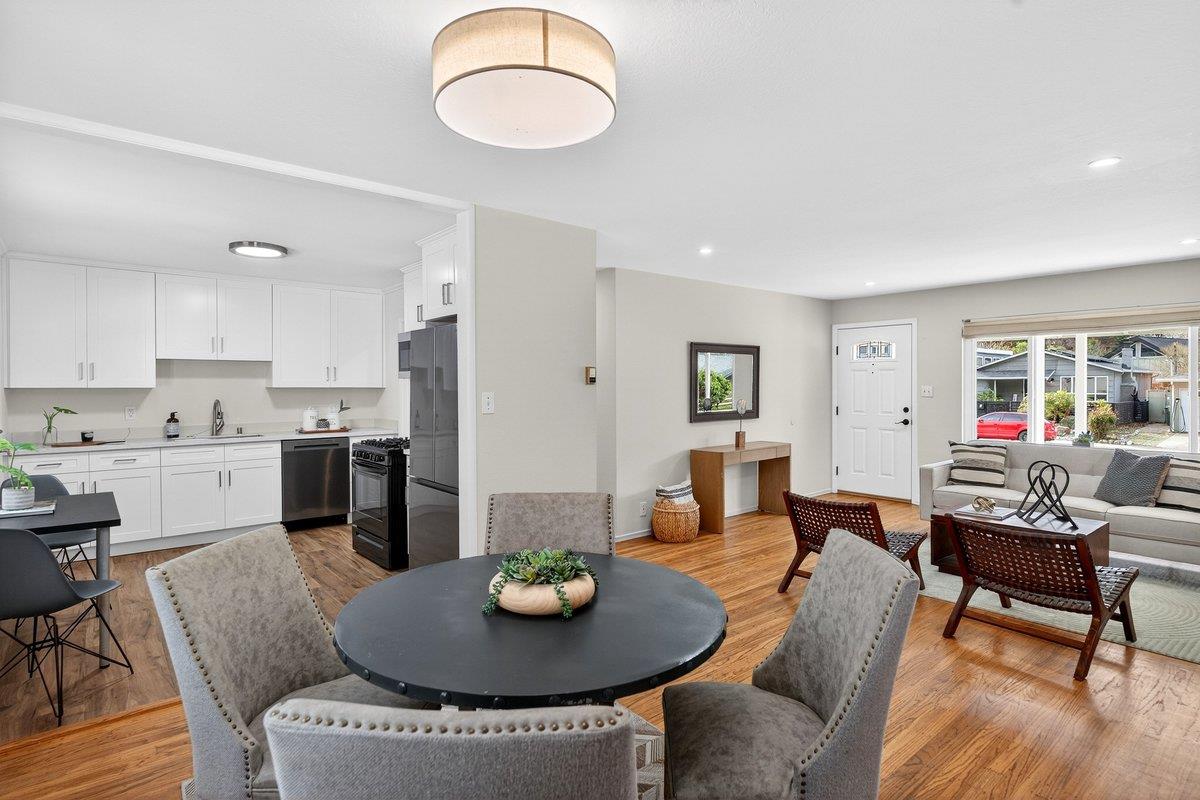 1559 Linda Mar Boulevard