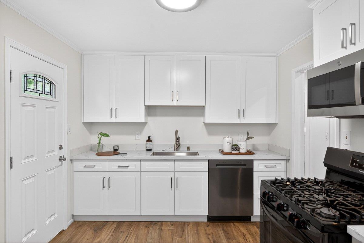 1559 Linda Mar Boulevard