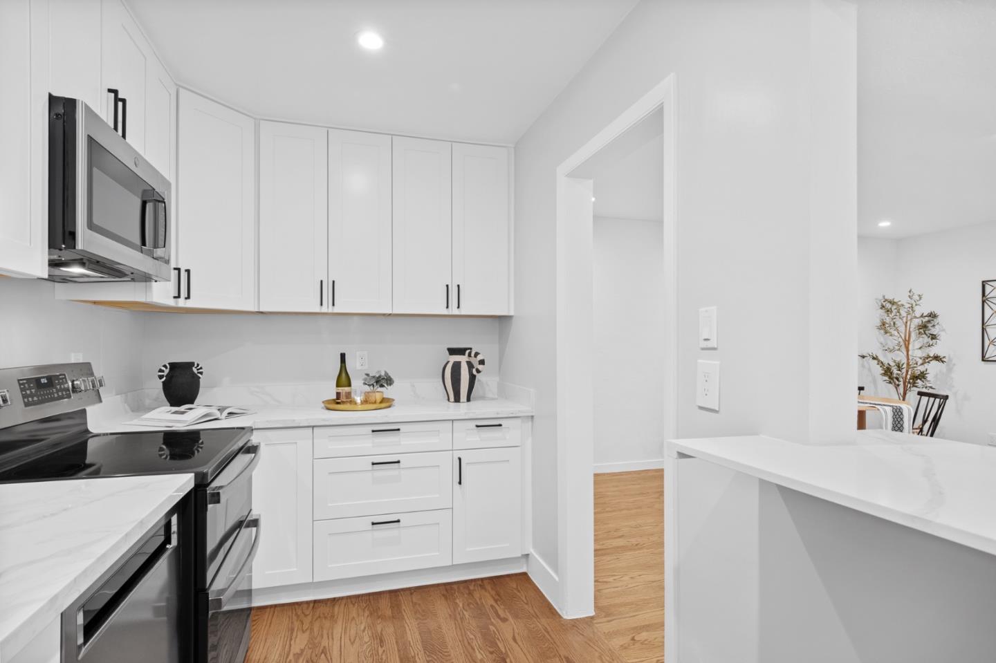 177 North El Camino Real Way 27