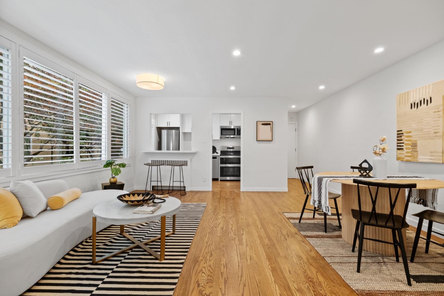 177 North El Camino Real Way 27