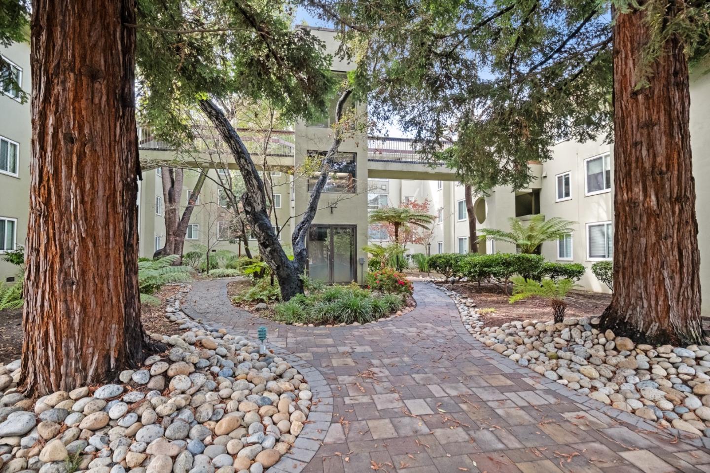 177 North El Camino Real Way 27