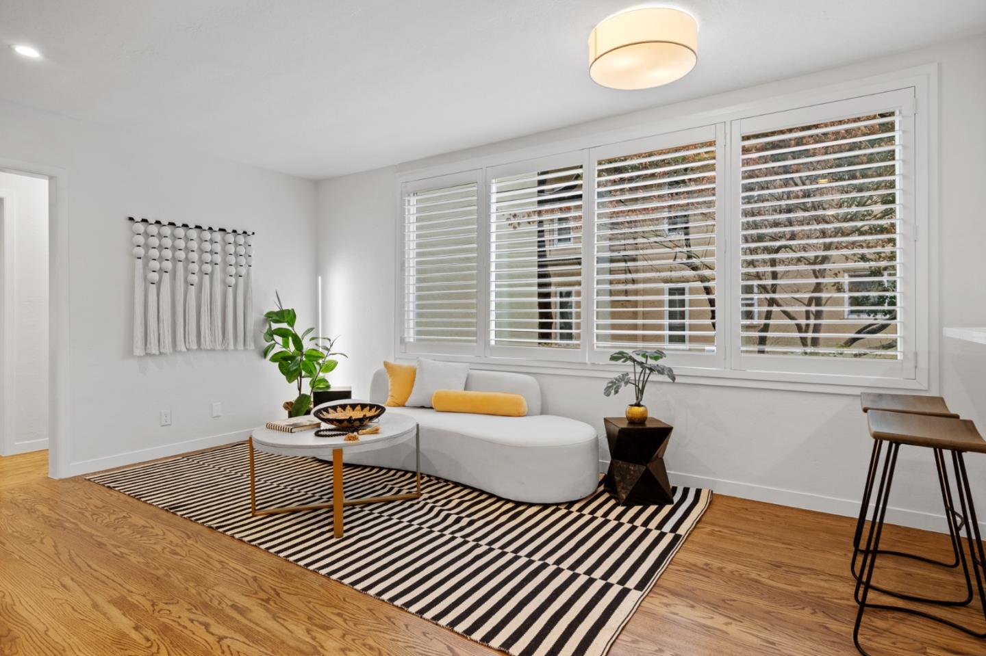 177 North El Camino Real Way 27