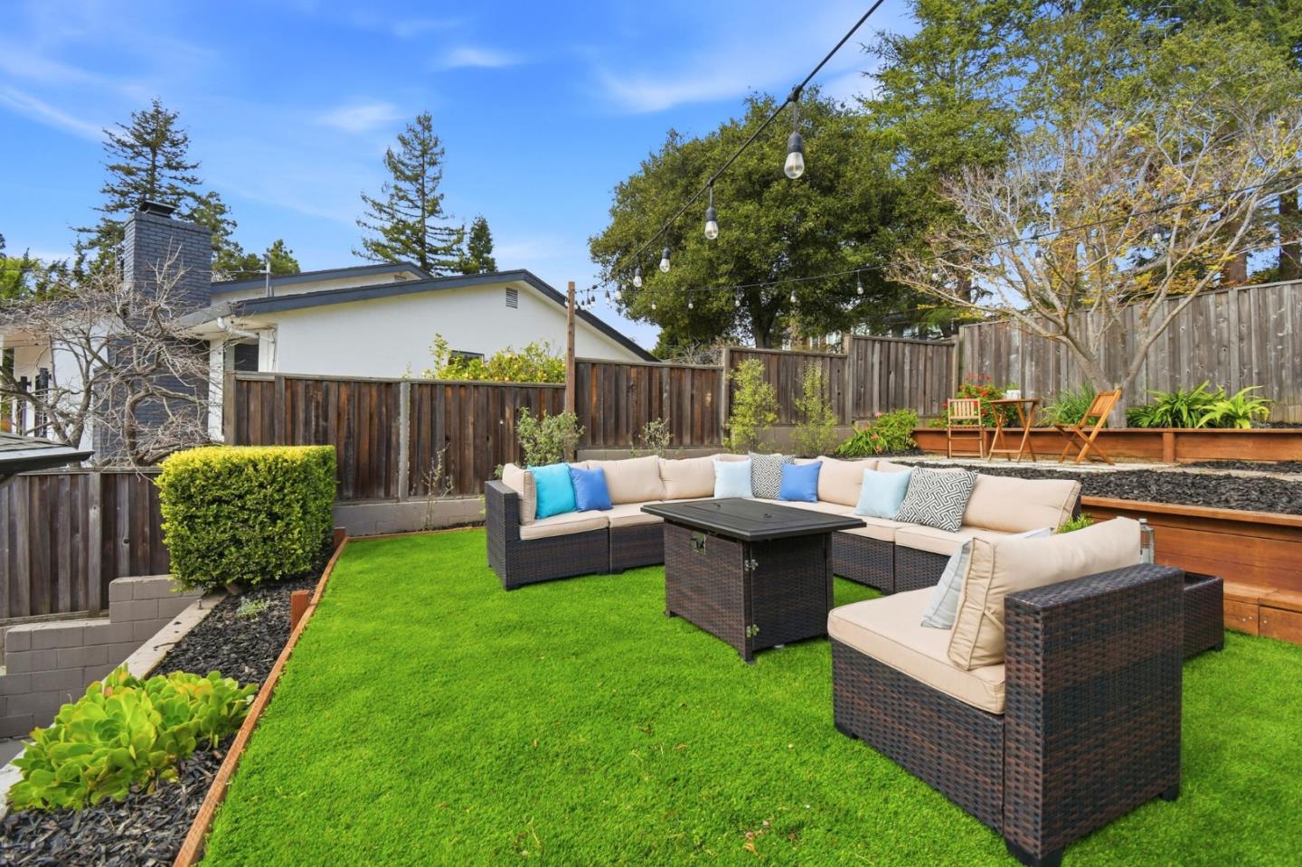 4198 Huntington Street