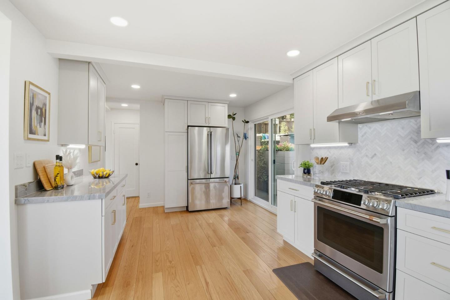 4198 Huntington Street