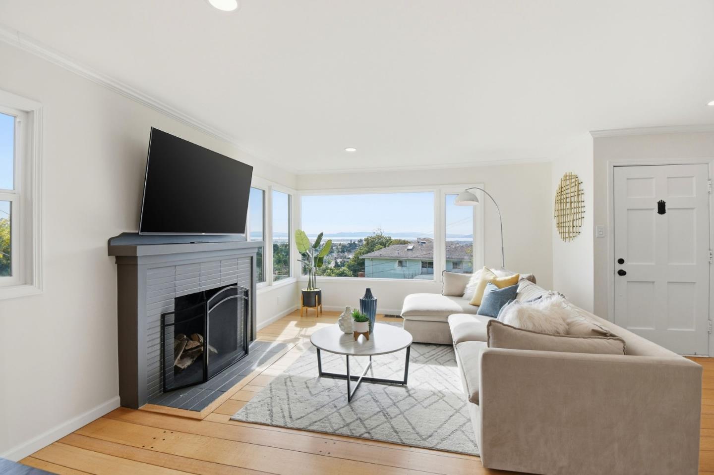 4198 Huntington Street