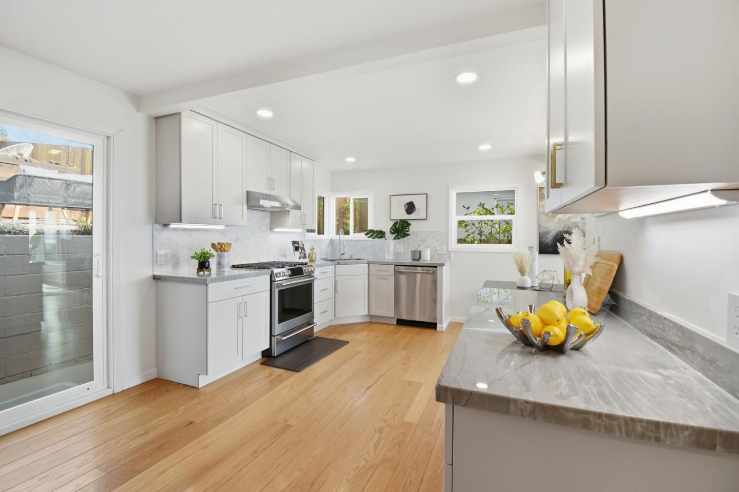 4198 Huntington Street