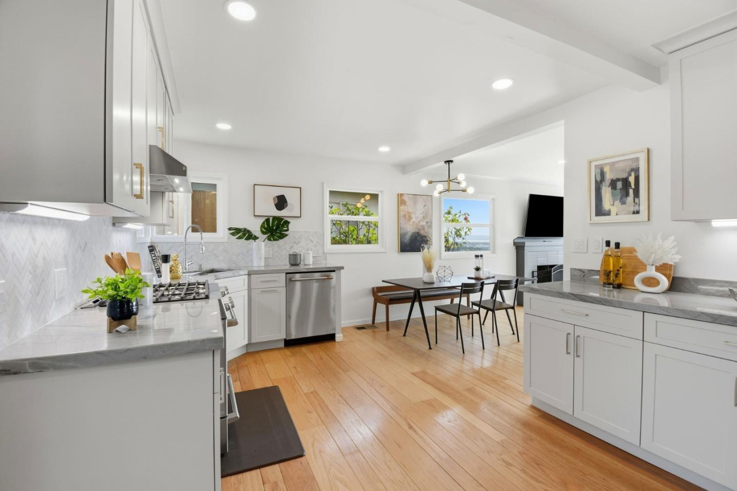 4198 Huntington Street