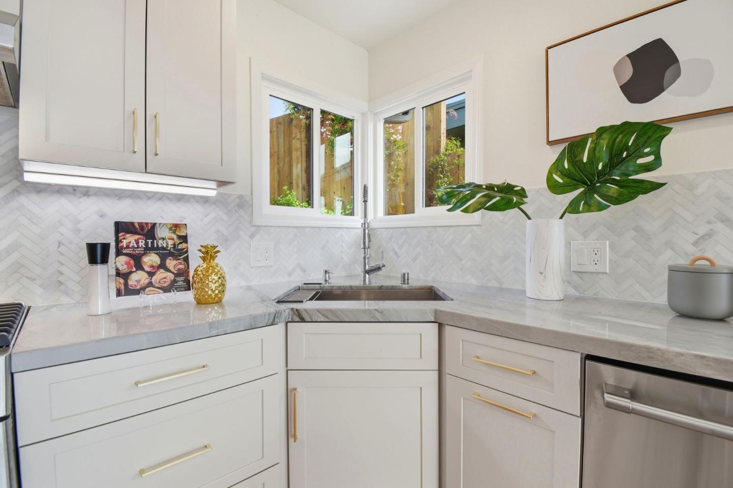 4198 Huntington Street