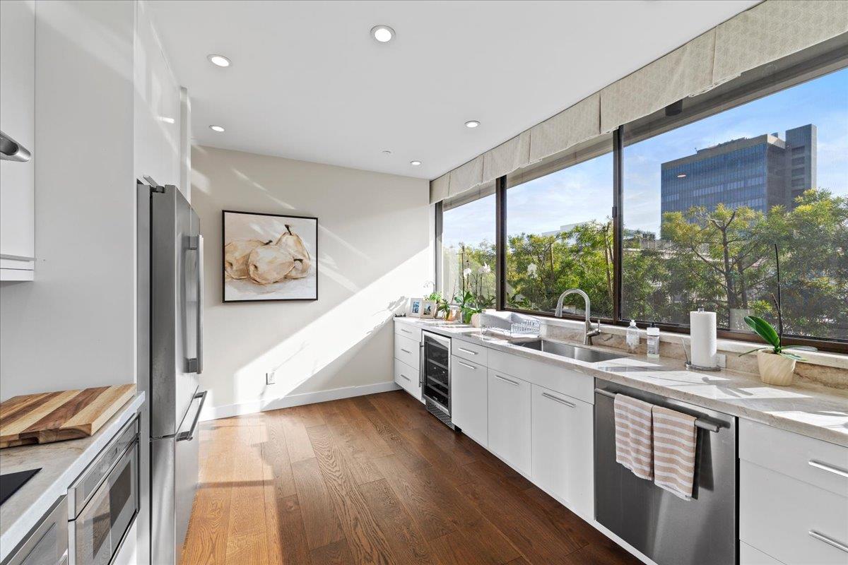 20 West 3rd Avenue 202