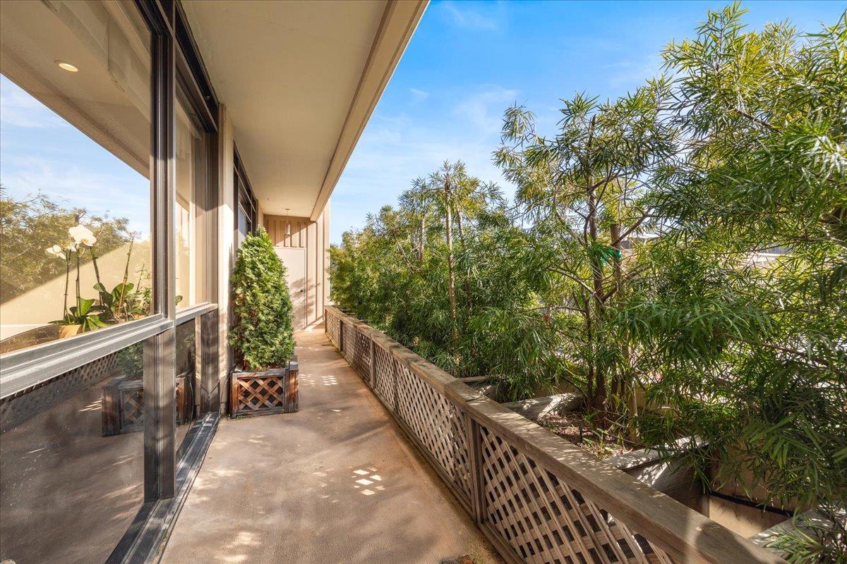 20 West 3rd Avenue 202