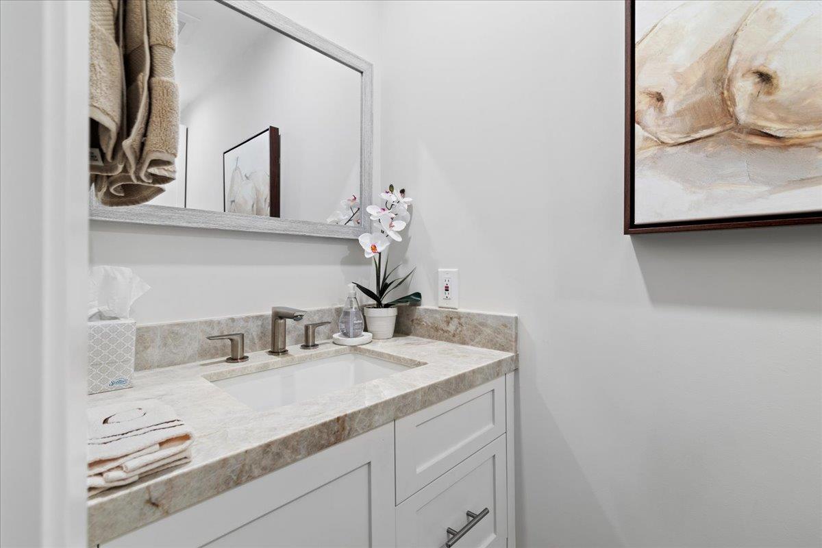 20 West 3rd Avenue 202