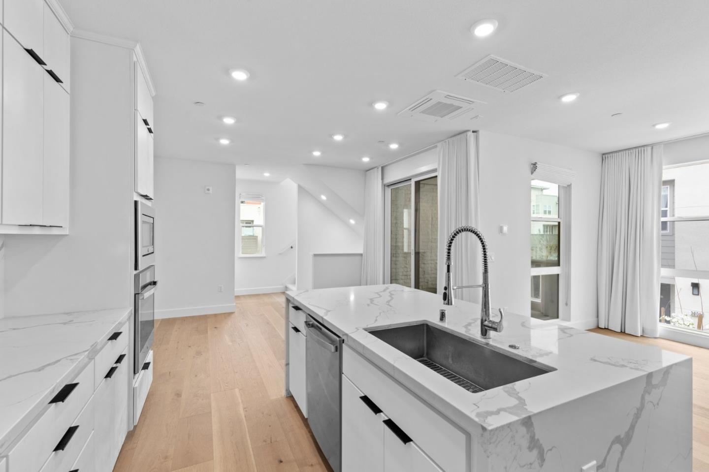 3020 Boyter Place 105