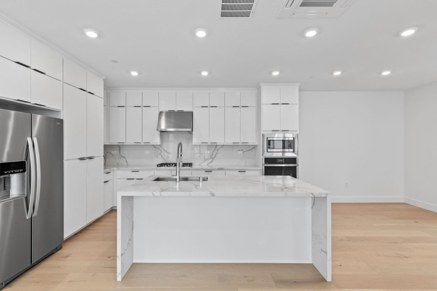 3020 Boyter Place 105