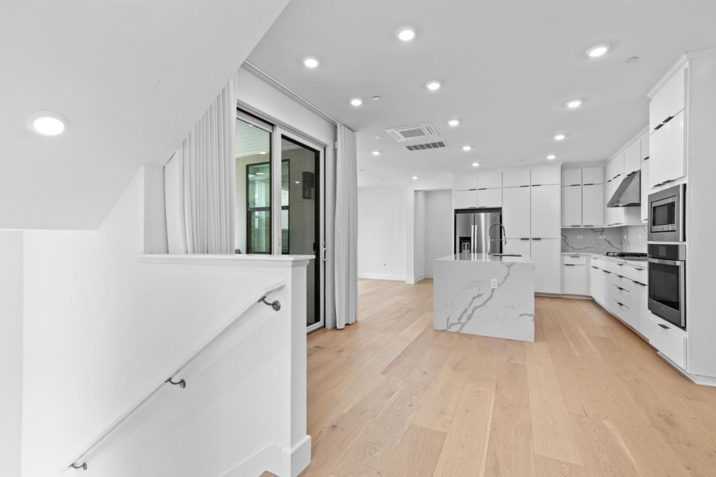 3020 Boyter Place 105