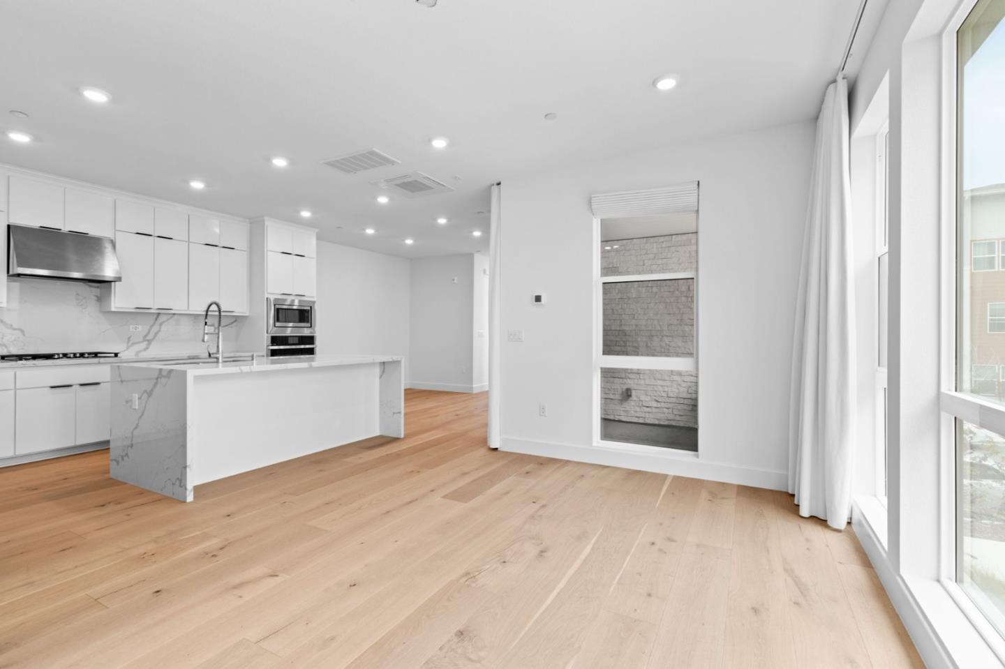 3020 Boyter Place 105